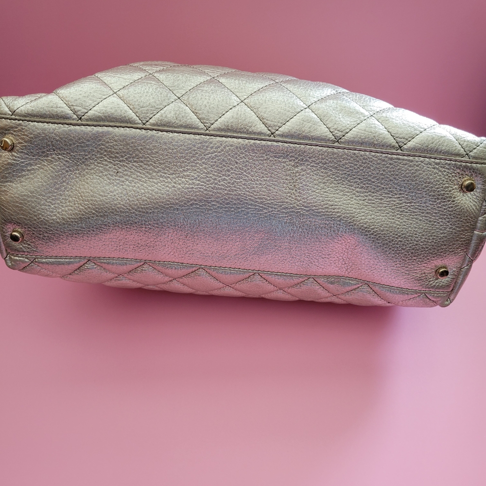 Kate Spade Gold Quilted Shoulder Bag L/N - Picture 4 of 9